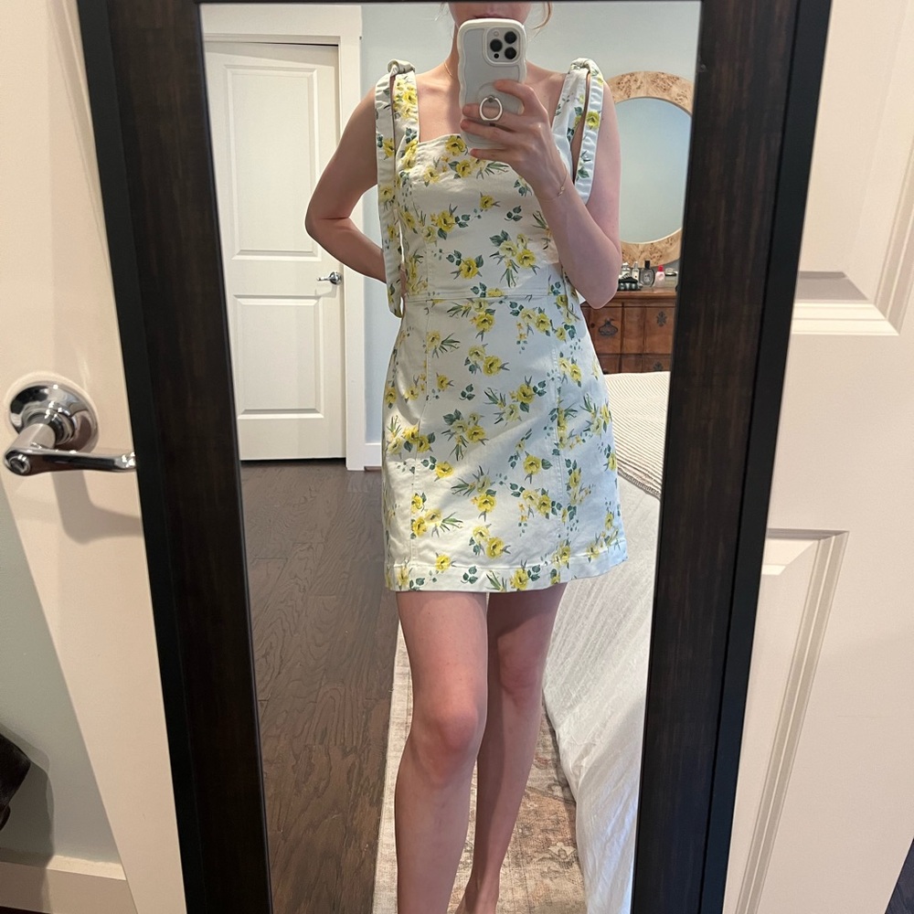 Alice + Olivia JEANS floral mini dress size 6. Excellent condition.